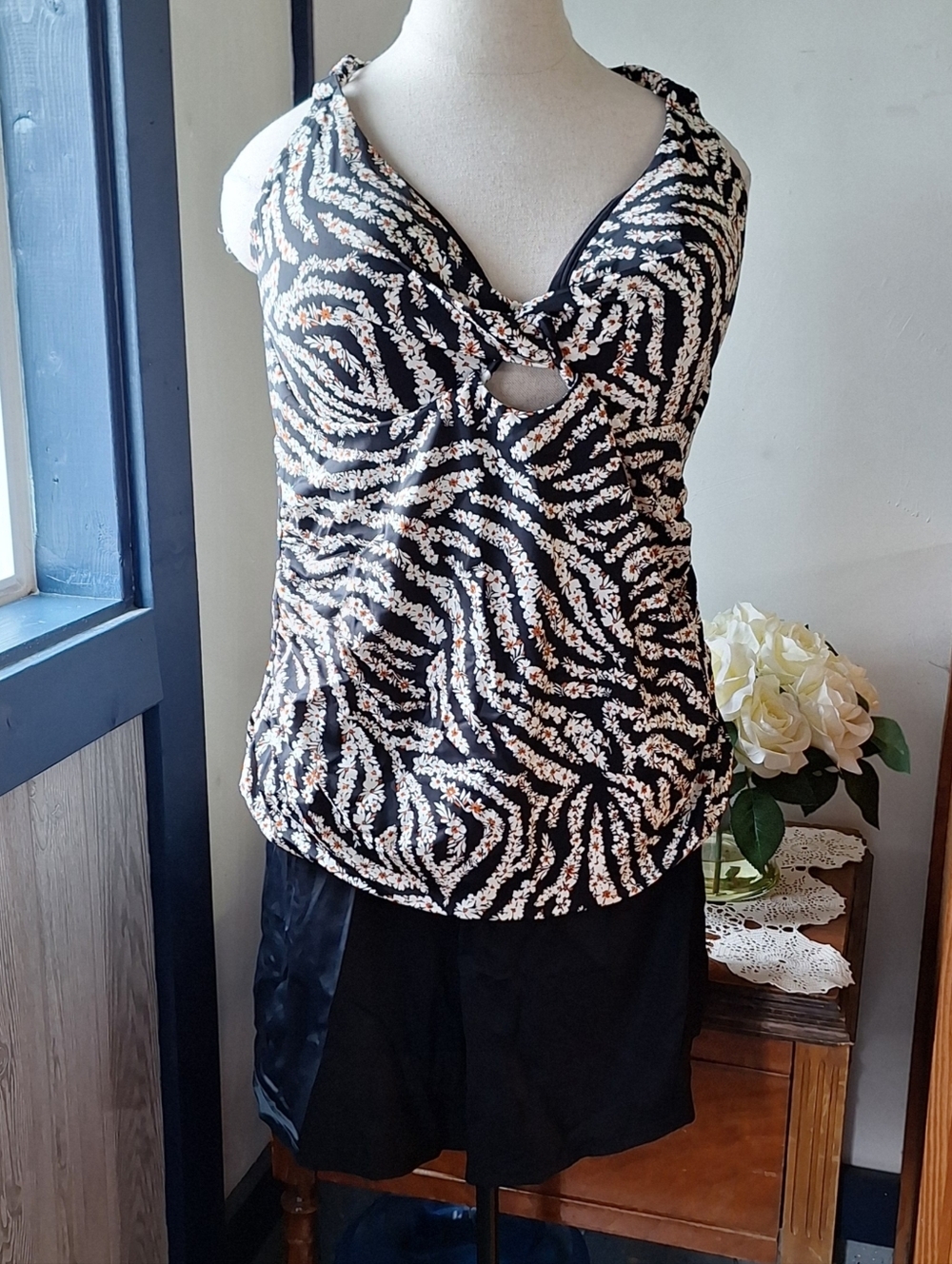 Swimsuits For All Zebra Floral Twist Keyhole Front Tankini, RN#88842,NWOT